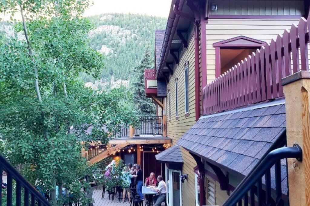 Clear Creek Inn Τζώρτζταουν Εξωτερικό φωτογραφία